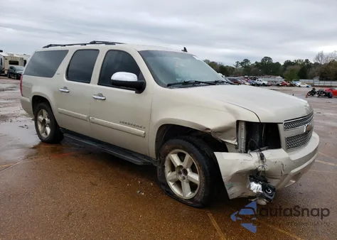 2008 Chevrolet Suburban C1500 Ls z USA, uszkodzony, nr VIN 3GNFC16018G176519